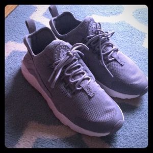 Nike Air Huarache Light grey sneaker